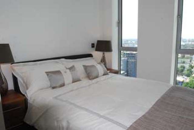  Image of 2 Bedroom Flat  For Sale at Canary Wharf, E14 9HN