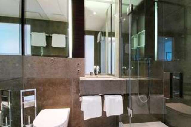  Image of 2 Bedroom Flat  For Sale at Canary Wharf, E14 9HN