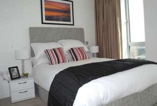  Image of 1 Bedroom Flat  For Sale at Canary Wharf, E14 9HQ