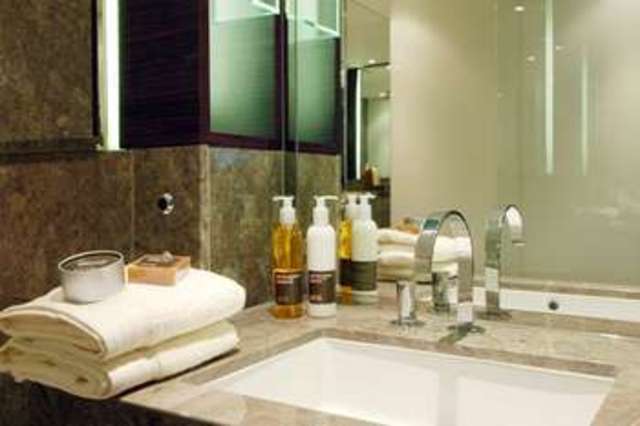  Image of 1 Bedroom Flat  For Sale at Canary Wharf, E14 9HQ