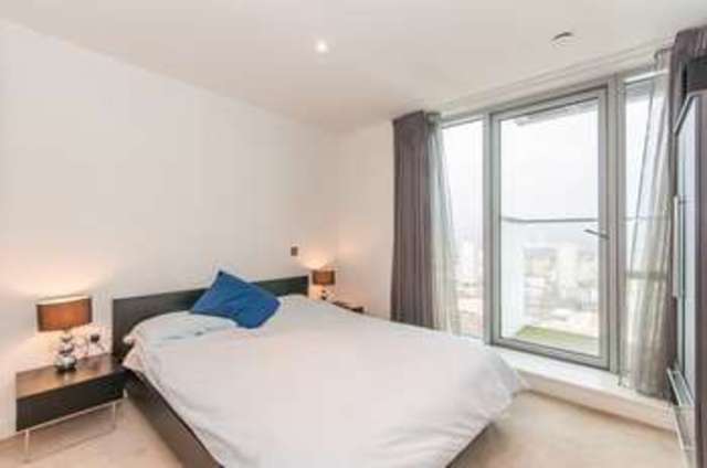  Image of 1 Bedroom Flat  For Sale at Canary Wharf, E14 9HR