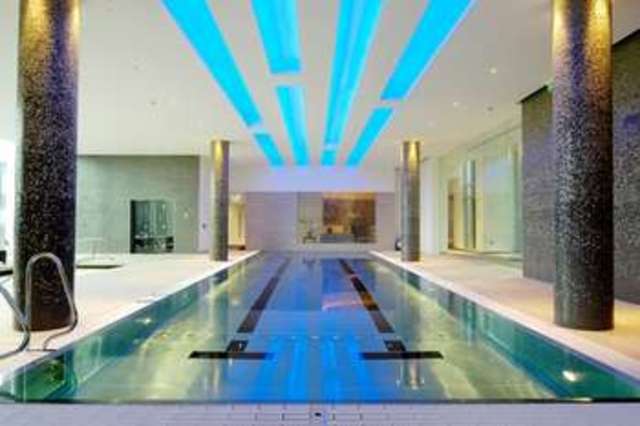  Image of 1 Bedroom Flat  For Sale at Canary Wharf, E14 9HR