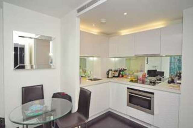  Image of 1 Bedroom Flat  For Sale at Canary Wharf, E14 9HJ