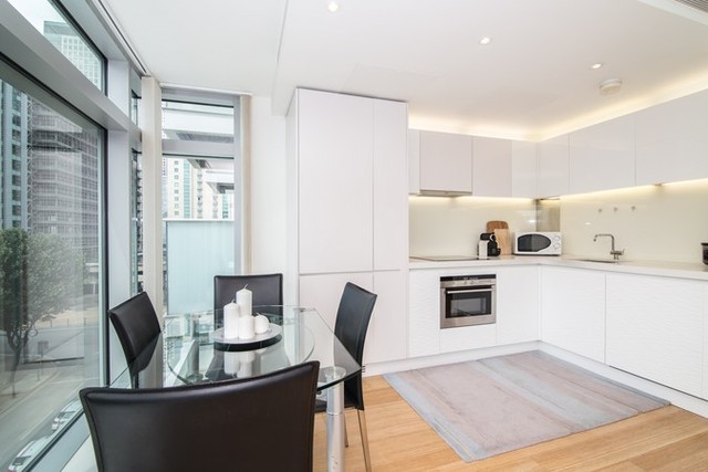  Image of 1 Bedroom Flat  For Sale at Canary Wharf, E14 9HA
