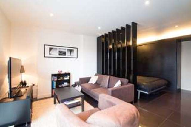  Image of Flat  For Sale at Canary Wharf, E14 9HD