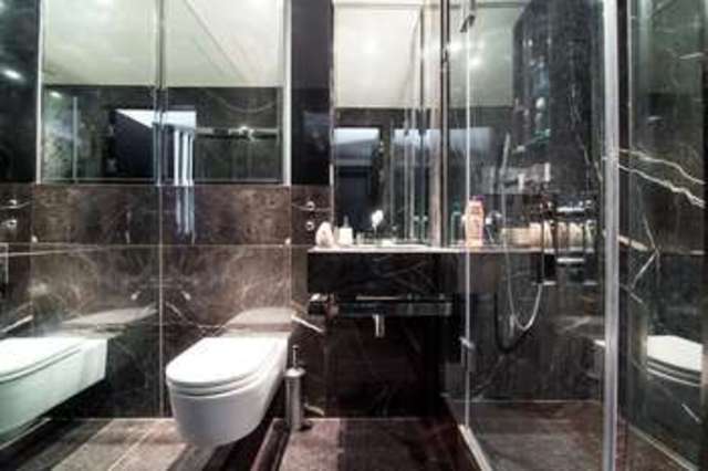  Image of Flat  For Sale at Canary Wharf, E14 9HD