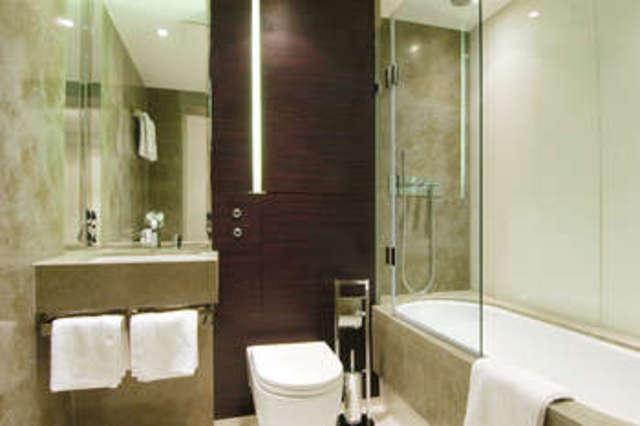  Image of 1 Bedroom Flat  For Sale at Canary Wharf, E14 9HD