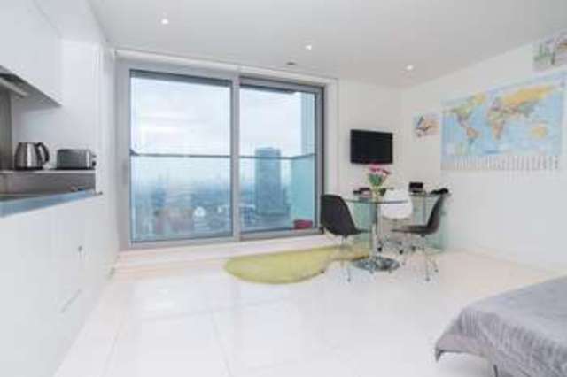  Image of Flat  For Sale at London, E14 9HL