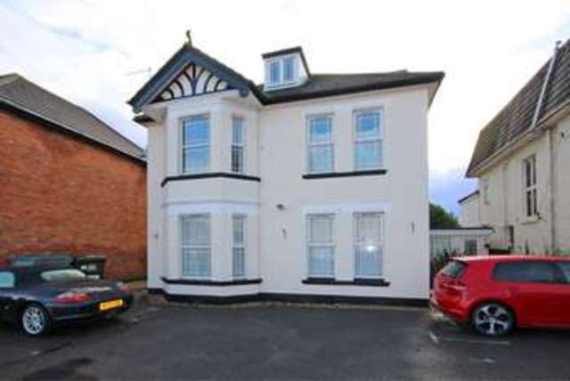  Image of 2 Bedroom Flat  For Sale at Parkwood Road  Southbourne, BH5 2BS