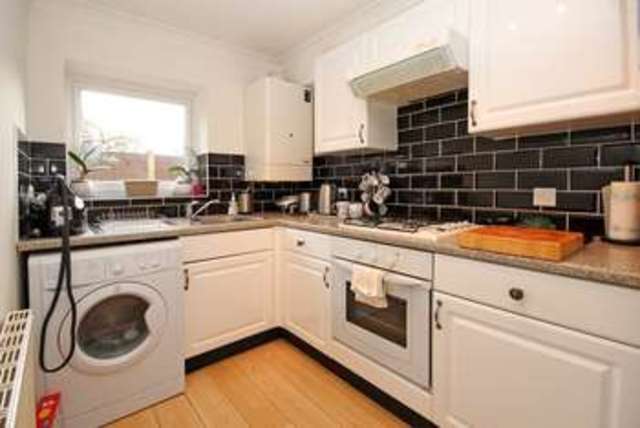  Image of 2 Bedroom Flat  For Sale at Parkwood Road  Southbourne, BH5 2BS