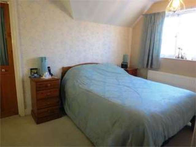  Image of 4 Bedroom Detached  For Sale at Pavilion Drive Leigh on sea Leigh-on-Sea, SS9 3JR
