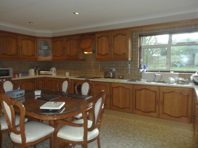  Image of 6 Bedroom Semi-Detached  To Rent at Paxford Road  Wembley, HA0 3RJ
