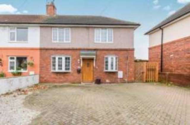  Image of 3 Bedroom Semi-Detached  For Sale at Armthorpe Doncaster Armthorpe, DN3 2AW