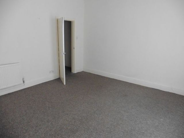 Image of 3 Bedroom Terraced  To Rent at Peel Road  Bootle, L20 4JX