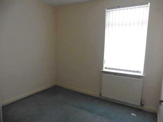  Image of 3 Bedroom Terraced  To Rent at Peel Road  Bootle, L20 4JX