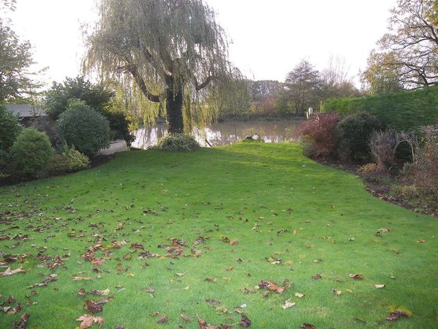  Image of 4 Bedroom Detached  To Rent at Pelhams Walk  Esher, KT10 8QA