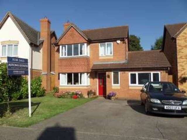  Image of 4 Bedroom Detached  For Sale at Newport Pagnell, MK16 8TT