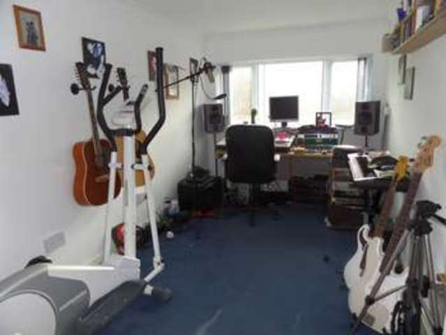  Image of 4 Bedroom Detached  For Sale at Newport Pagnell, MK16 8TT