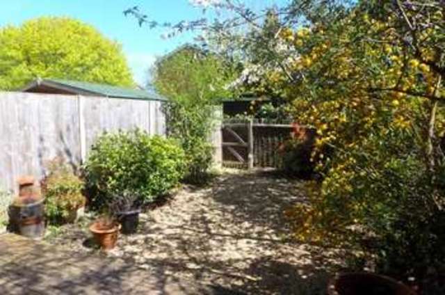  Image of 1 Bedroom Maisonette  To Rent at Ham, TW10 7SL