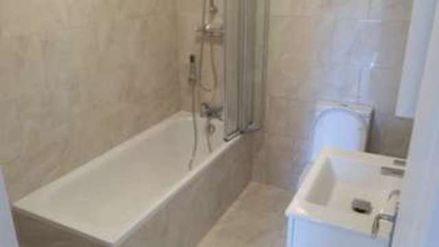  Image of 2 Bedroom Flat  To Rent at Harrow Middlesex, HA1 2BQ