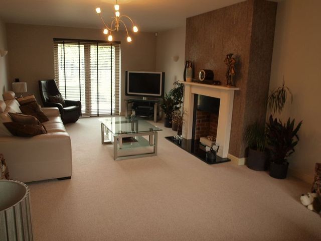  Image of 5 Bedroom Detached  For Sale at Phillipott Close  Newark, NG24 2LT