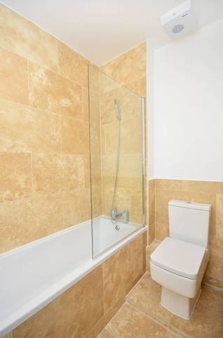  Image of 2 Bedroom Flat  For Sale at Pickering Close  Hackney, E9 7AW