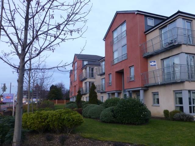  Image of 3 Bedroom Flat  To Rent at Barnton Edinburgh Edinburgh, EH4 8DA
