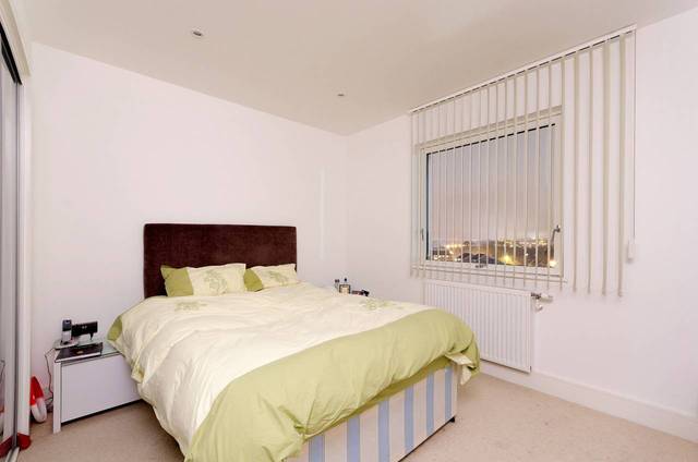  Image of 1 Bedroom Flat  For Sale at Pinner Road  Harrow, HA1 4FS