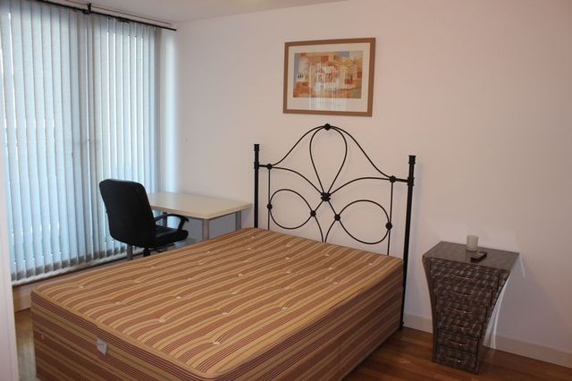  Image of 2 Bedroom Flat  For Sale at Lyon Road  Harrow, HA1 2EX