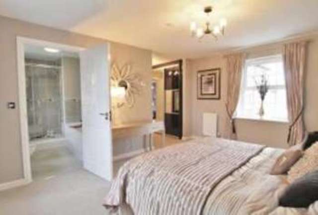  Image of 5 Bedroom Detached  For Sale at Pineham Lock Northampton Far Cotton, NN4 9QJ