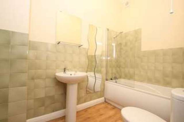  Image of 1 Bedroom Flat  To Rent at Preston Road  London, E11 1NN