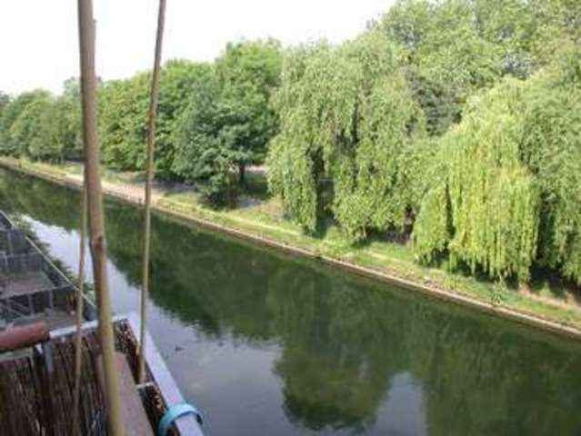  Image of 1 Bedroom Flat  To Rent at 227 Old Ford Road  Bow, E3 5NZ