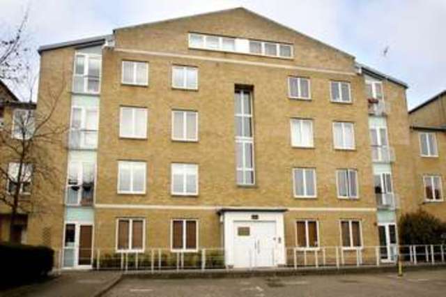  Image of 1 Bedroom Flat  To Rent at 227 Old Ford Road  Bow, E3 5NZ