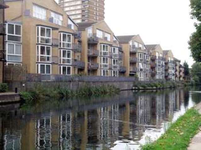  Image of 1 Bedroom Flat  To Rent at 227 Old Ford Road  Bow, E3 5NZ