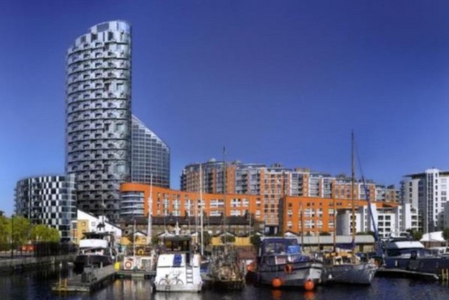  Image of 1 Bedroom Flat  For Sale at Fairmont Avenue  Canary Wharf, E14 9PF