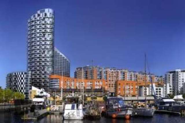  Image of 1 Bedroom Flat  For Sale at Fairmont Avenue  Canary Wharf, E14 9PF