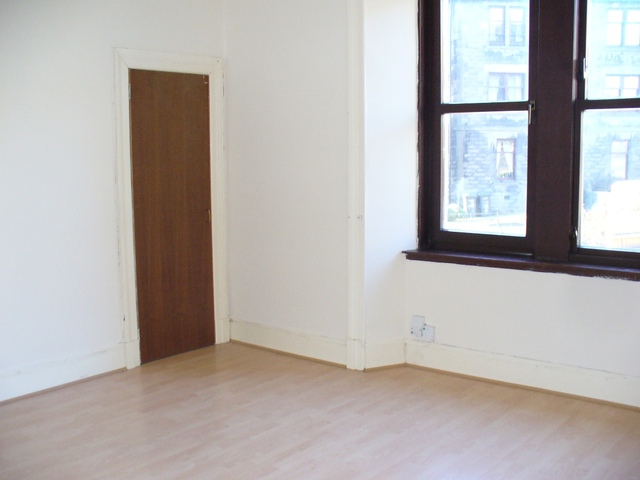  Image of 2 Bedroom Flat  To Rent at Coldside Dundee Dundee, DD3 8AF