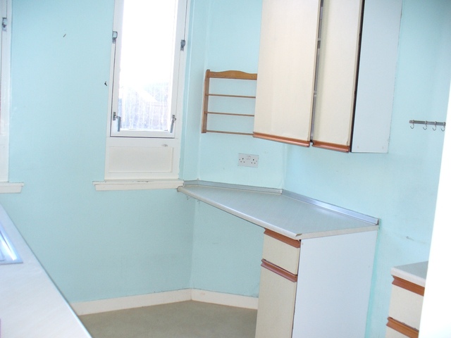  Image of 2 Bedroom Flat  To Rent at Coldside Dundee Dundee, DD3 8AF