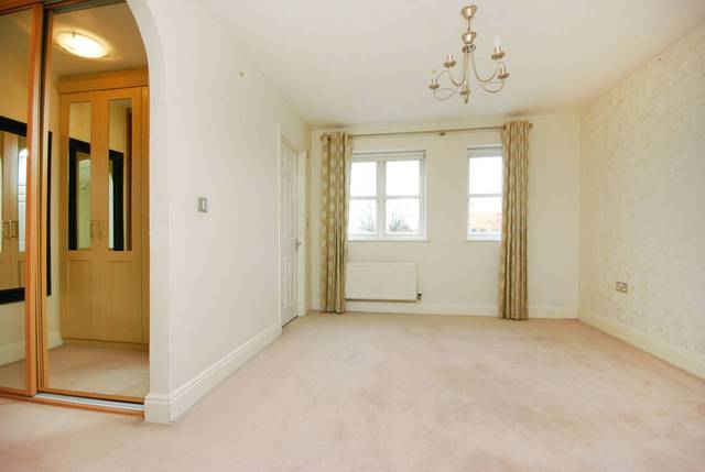  Image of 4 Bedroom Detached  To Rent at Pulteney Close  Isleworth, TW7 6PX