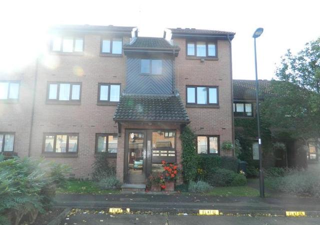  Image of 2 Bedroom Flat  For Sale at Edmonton, N9 9XU