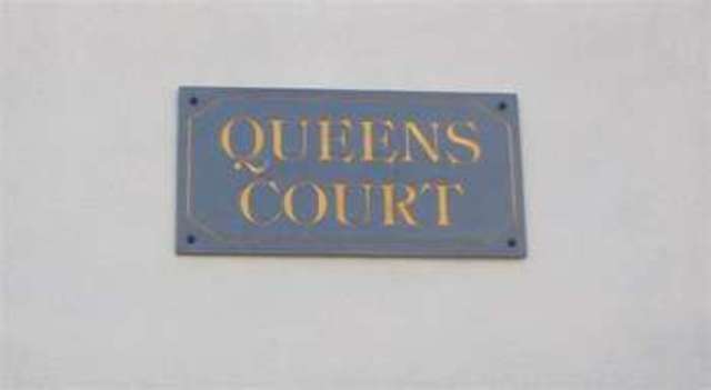  Image of 2 Bedroom Apartment  For Sale at Queens Avenue Leigh on Sea Leigh-on-Sea, SS9 1QT