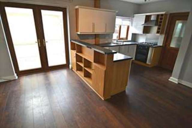  Image of 3 Bedroom Semi-Detached  For Sale at Queens Drive  Newton Le Willows, WA12 0LP