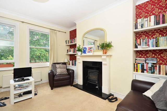  Image of 2 Bedroom Maisonette  For Sale at Queensdown Road  Lower Clapton, E5 8NN