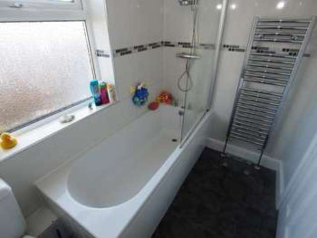  Image of 3 Bedroom Semi-Detached  For Sale at Chapel-en-le-Frith  High Peak, SK23 0NG