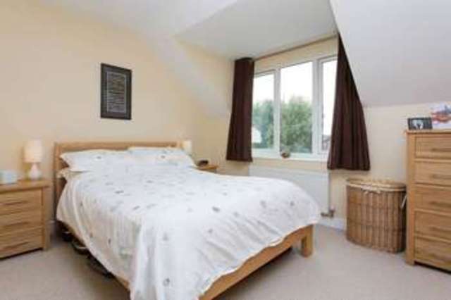  Image of 3 Bedroom Terraced  For Sale at Quinton Fields  Emsworth, PO10 7QF