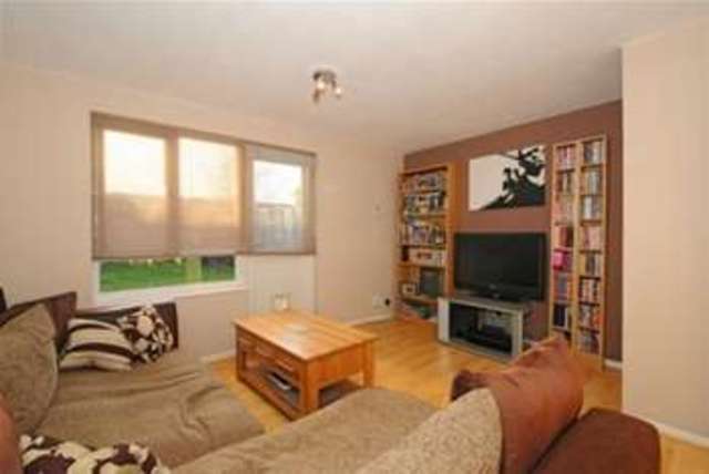  Image of 2 Bedroom Detached  To Rent at Woking, GU21 3BT