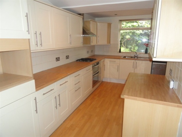 Image of 5 Bedroom Terraced  For Sale at Heaton, Bradford, BD9 4AE