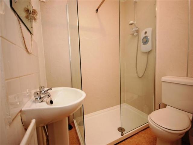  Image of 3 Bedroom Flat  To Rent at Newington Edinburgh Edinburgh, EH8 9HZ