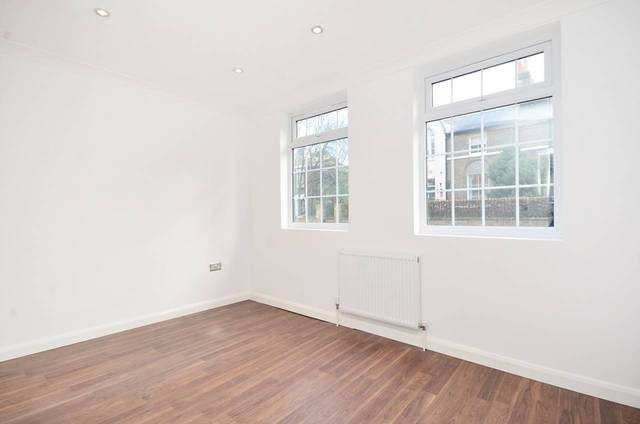  Image of 2 Bedroom Maisonette  For Sale at Rectory Road  Hackney, N16 7QP