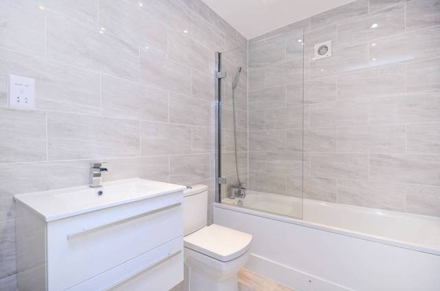  Image of 2 Bedroom Maisonette  For Sale at Rectory Road  Hackney, N16 7QP